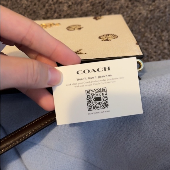 Coach Cream and Brown Seashell Crossbody Bag - Picture 6 of 7